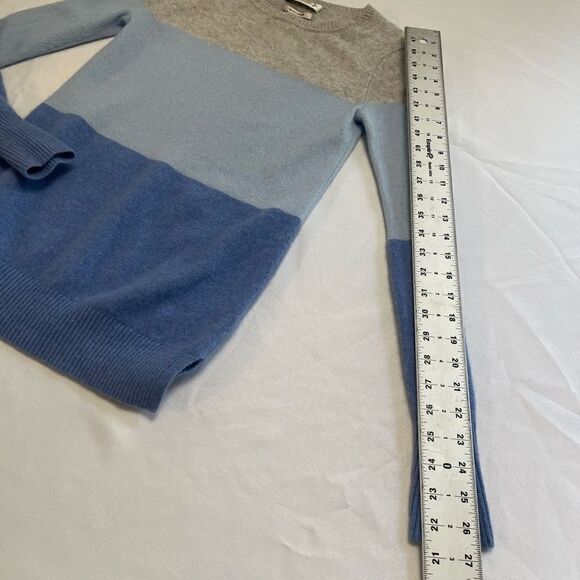 Nanette Lepore 2Ply Cashmere Grey Blue Sweater Size Medium - Picture 4 of 7